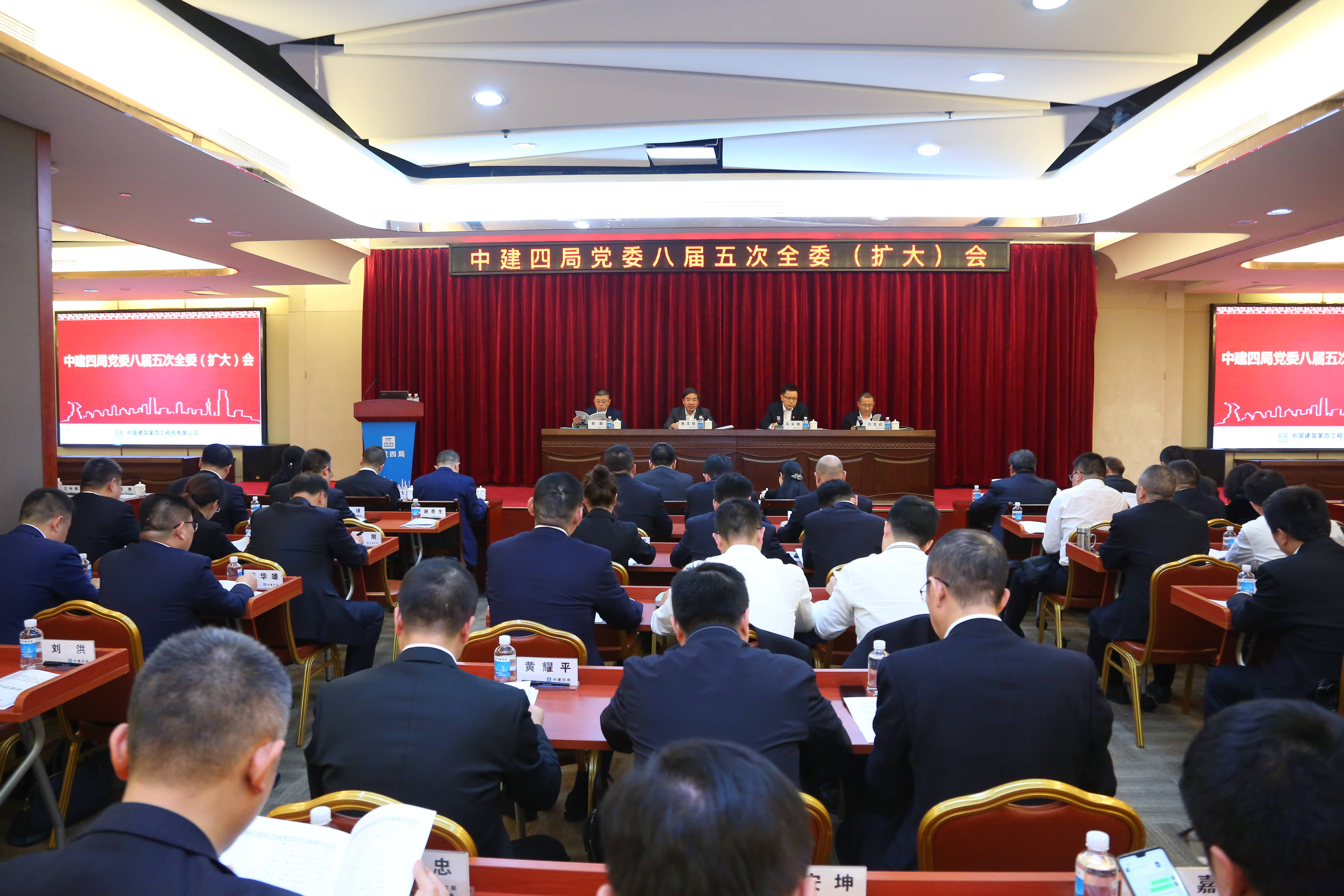 5D1A6804(1).jpg 5D1A6804(1).jpg