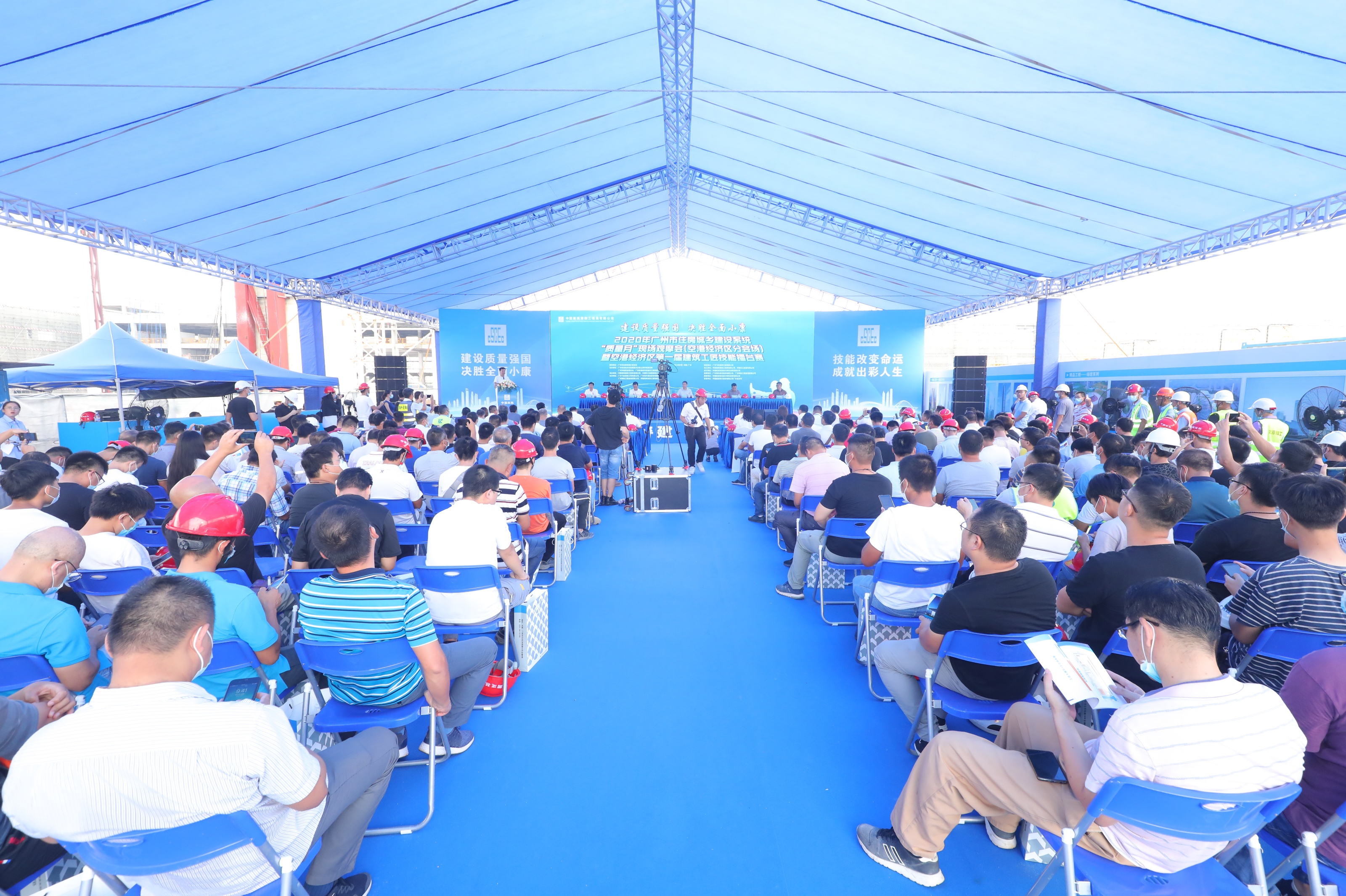 观摩现场图 拍摄者董贝一.JPG