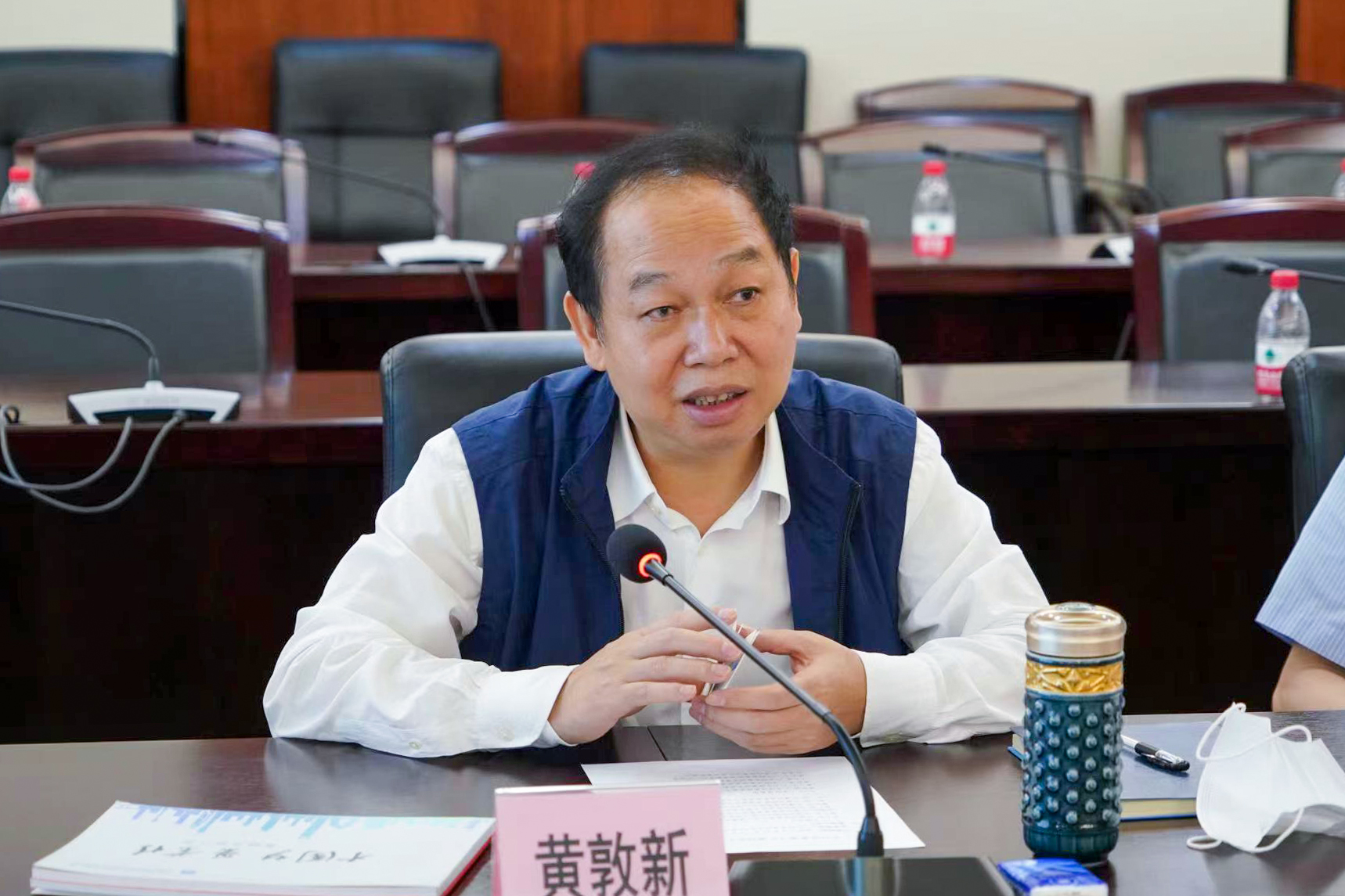 黄敦新.jpg 黄敦新.jpg