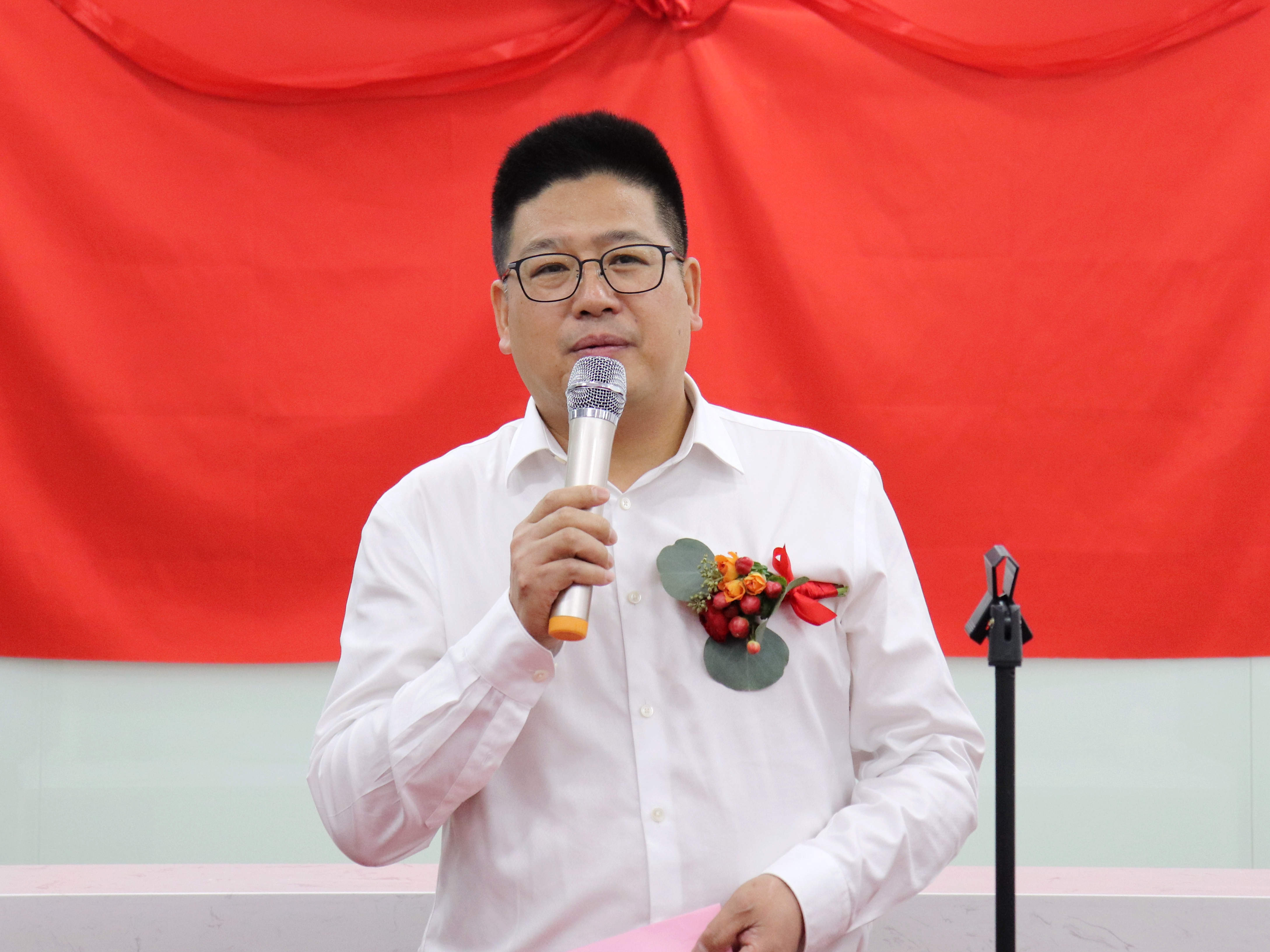 公司党委书记、董事长曾平发言+李琳.JPG