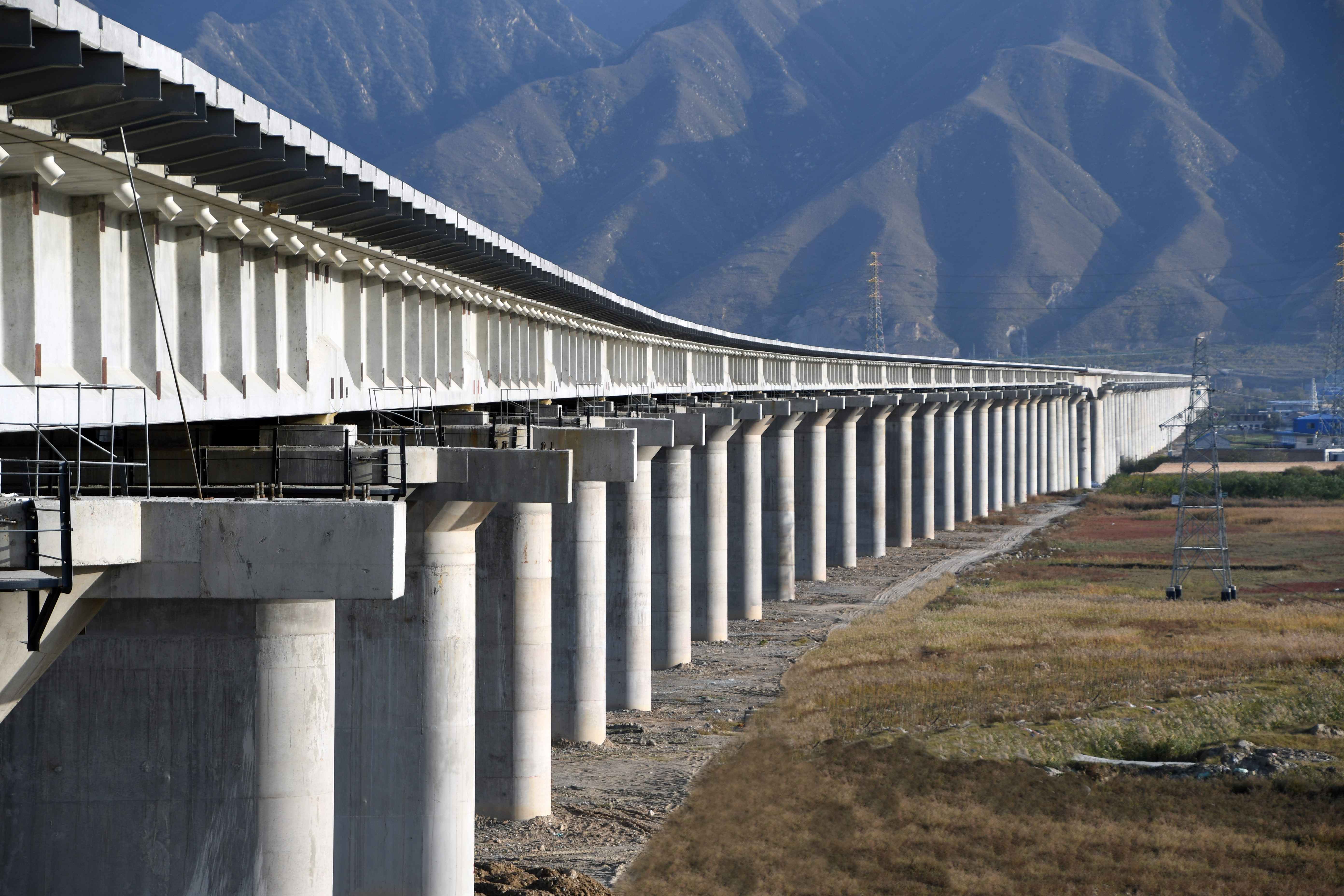 浩吉铁路.jpg