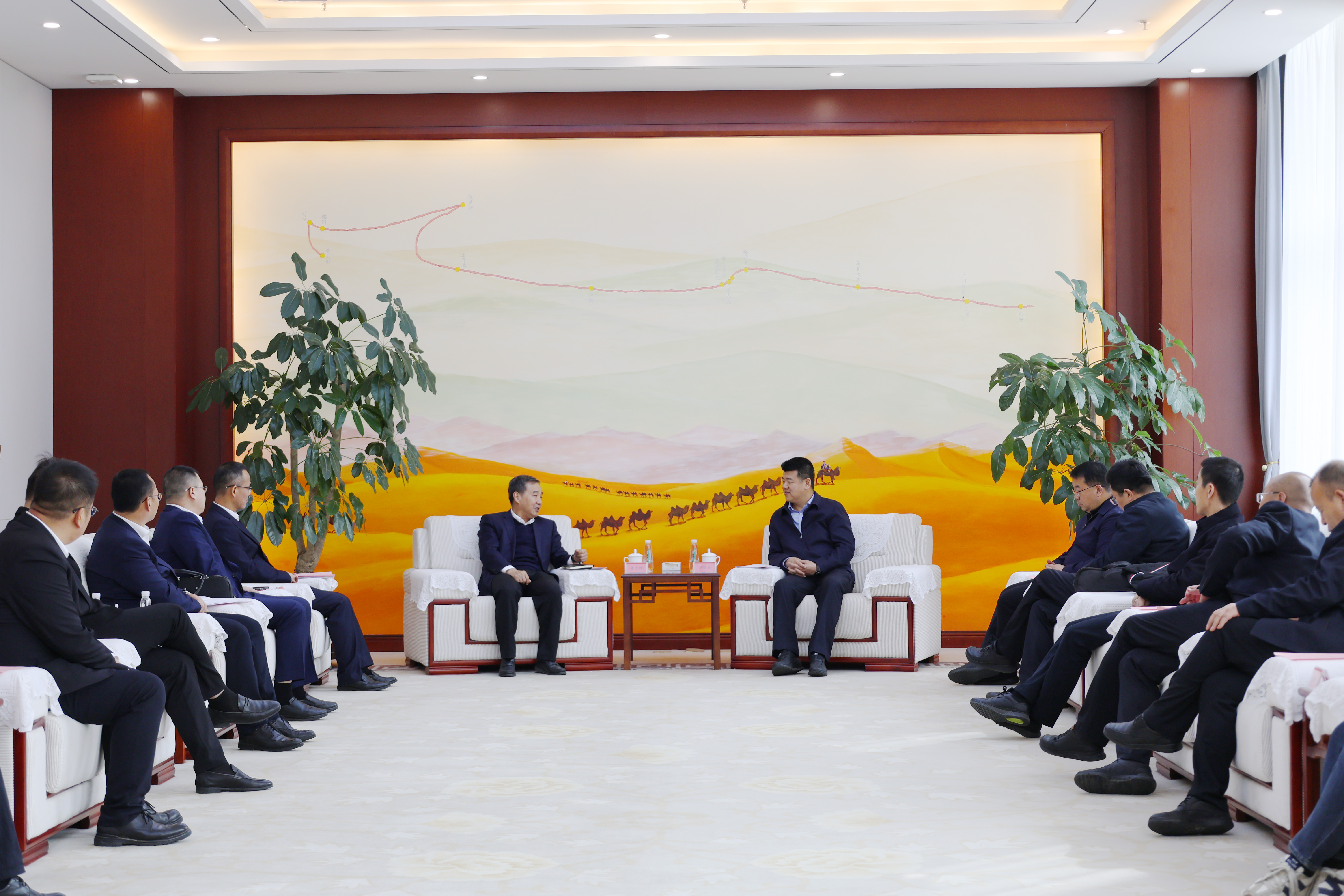 易文权拜会兰州新区党工委委员、管委会  副主任罗耀宗.jpg