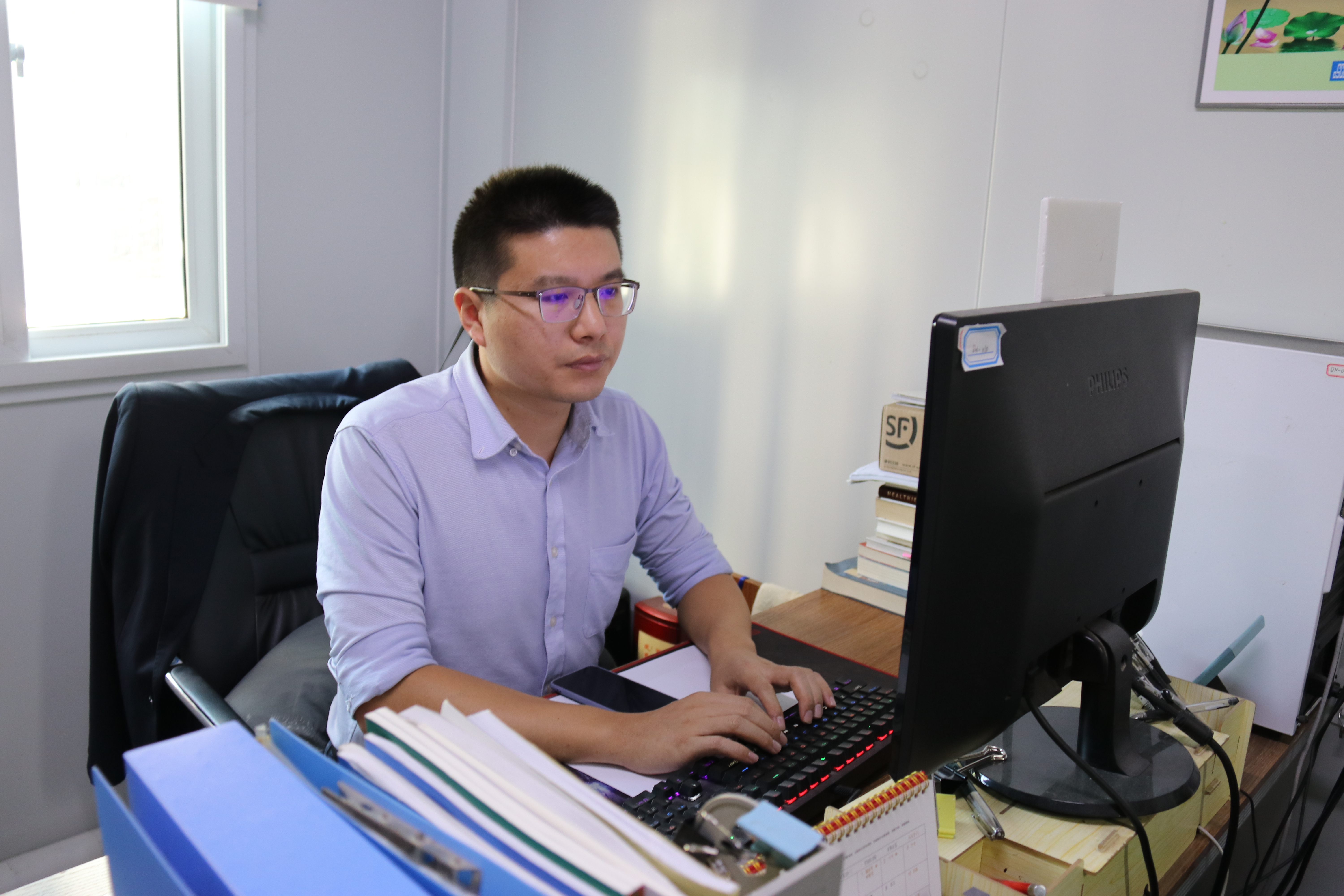 刘威锋工作照 (2).JPG